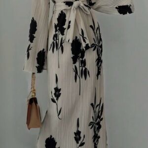 Chic Black Floral Long Sleeve Dress